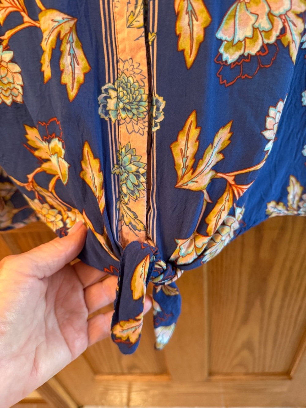 Democracy Xl Navy Floral Tie-Front Long Sleeve Blouse with Pink Accents - Picture 4 of 7